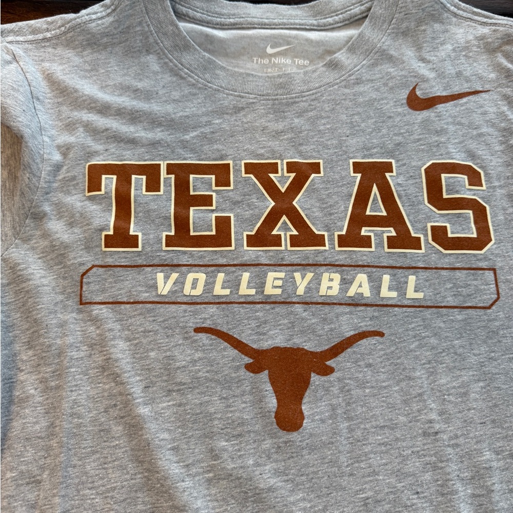 Nike Women's Gray Texas Volleyball Long Sleeve Tee - Picture 4 of 7